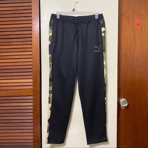 :::NWT:::puma black and camo print track pants size XL men